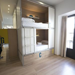 Dormitory Room Mixed